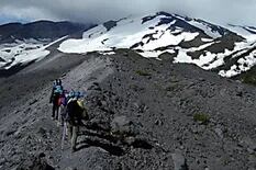 Parques Nacionales declaró al volcán Lanín como sitio sagrado mapuche y causó malestar en Neuquén