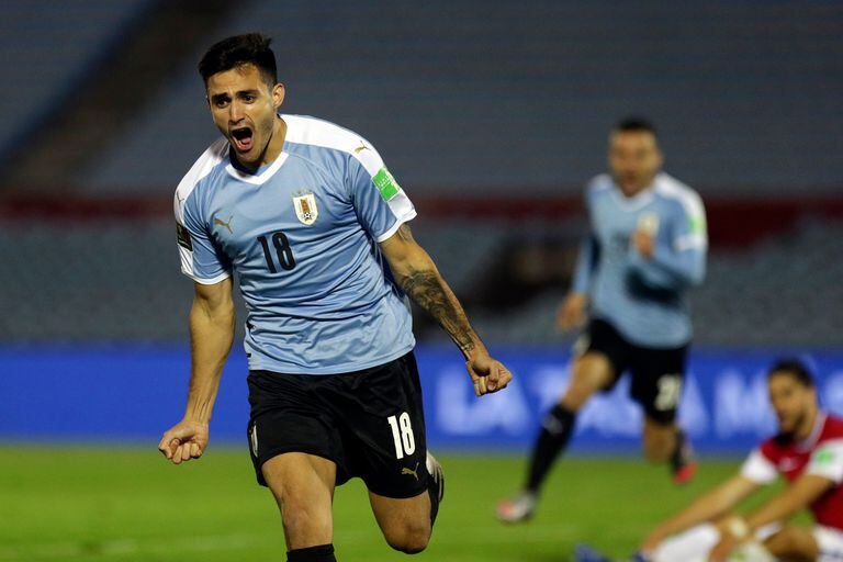 En tiempo de descuento, Maxi Gómez selló el triunfo de Uruguay por 2-1 sobre Chile