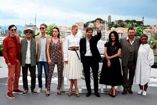 Ruben Ostlund posa junto al resto de los miembros del jurado de Cannes 2023
