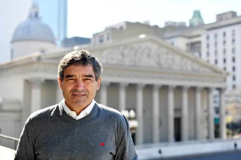 Elecciones: Fernán Quirs es nuevo candidato para 2023