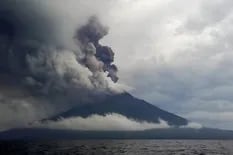 La erupción de cenizas de uno de los volcanes más peligrosos del mundo pone en alerta a Papúa Nueva Guinea