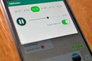 Los audios podrás enviarlos sin tener que descargar aplicaciones o programas adicionales en tu celular o computadora; (Foto:FreePik)