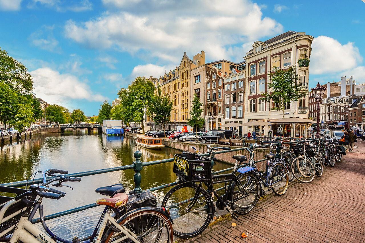Ámsterdam es una de las ciudades del mundo donde más se utilizan las bicicletas.