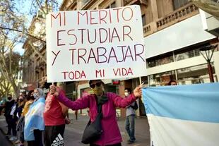 El banderazo del 19S por las calles de la ciudad de Mendoza