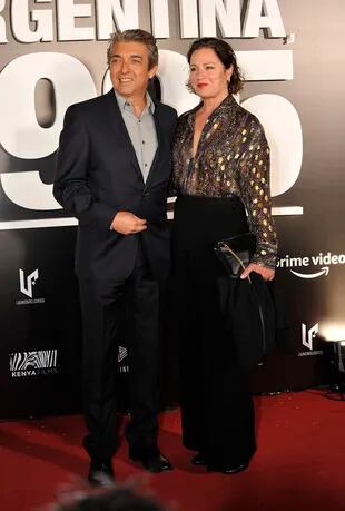 Sonriente, el actor y productor del film concurrió a la cita junto a su esposa Florencia Bas