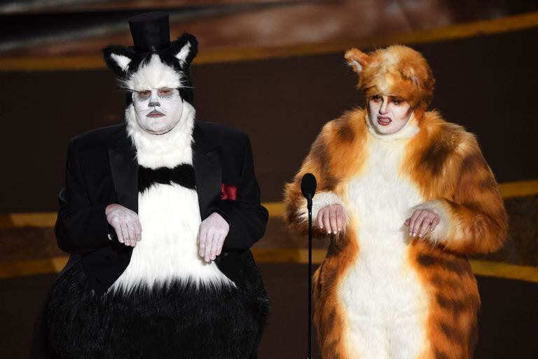 James Corden y Rebel Wilson parodiaron Cats