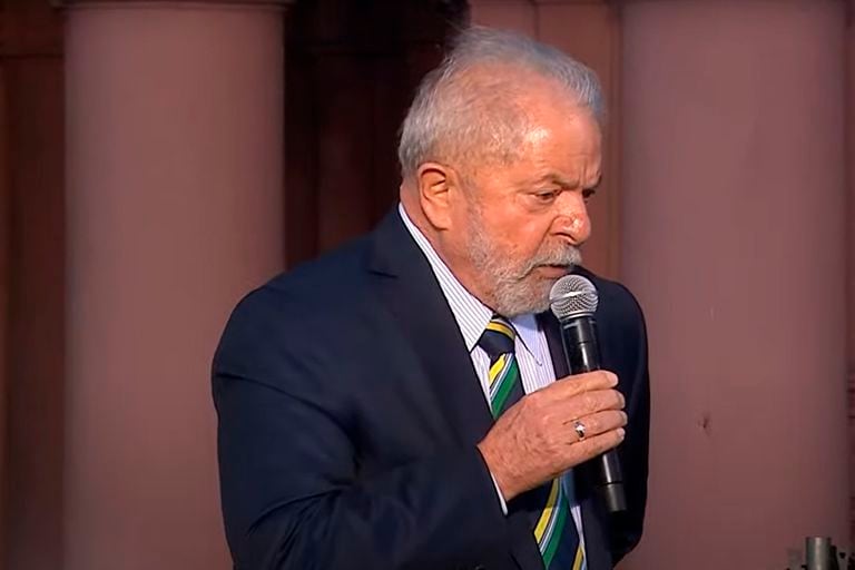 Lula da Silva habla durante el acto del 10 de diciembre