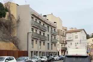 Dos gemelas se precipitaron del tercer piso de un edificio en Sallent, España