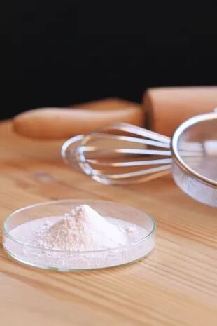 No confundir: el bicarbonato de sodio es un componente del polvo de hornear, sirve para reemplazarlo sólo en algunos casos.