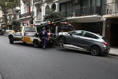 Mal estacionamiento: la Ciudad toma el control del acarreo de vehículos por las irregularidades en el servicio