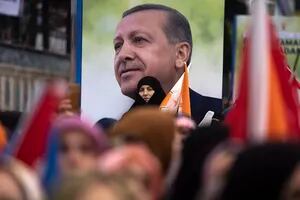 El discurso de guerra cultural y autoritarismo blando con el que Erdogan sacó ventaja en Turquía