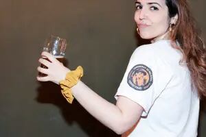 Pionera: es docente y creó una comunidad de mujeres expertas en cerveza