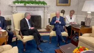 Alberto Fernández y Joe Biden, reunidos en la Casa Blanca - GIF