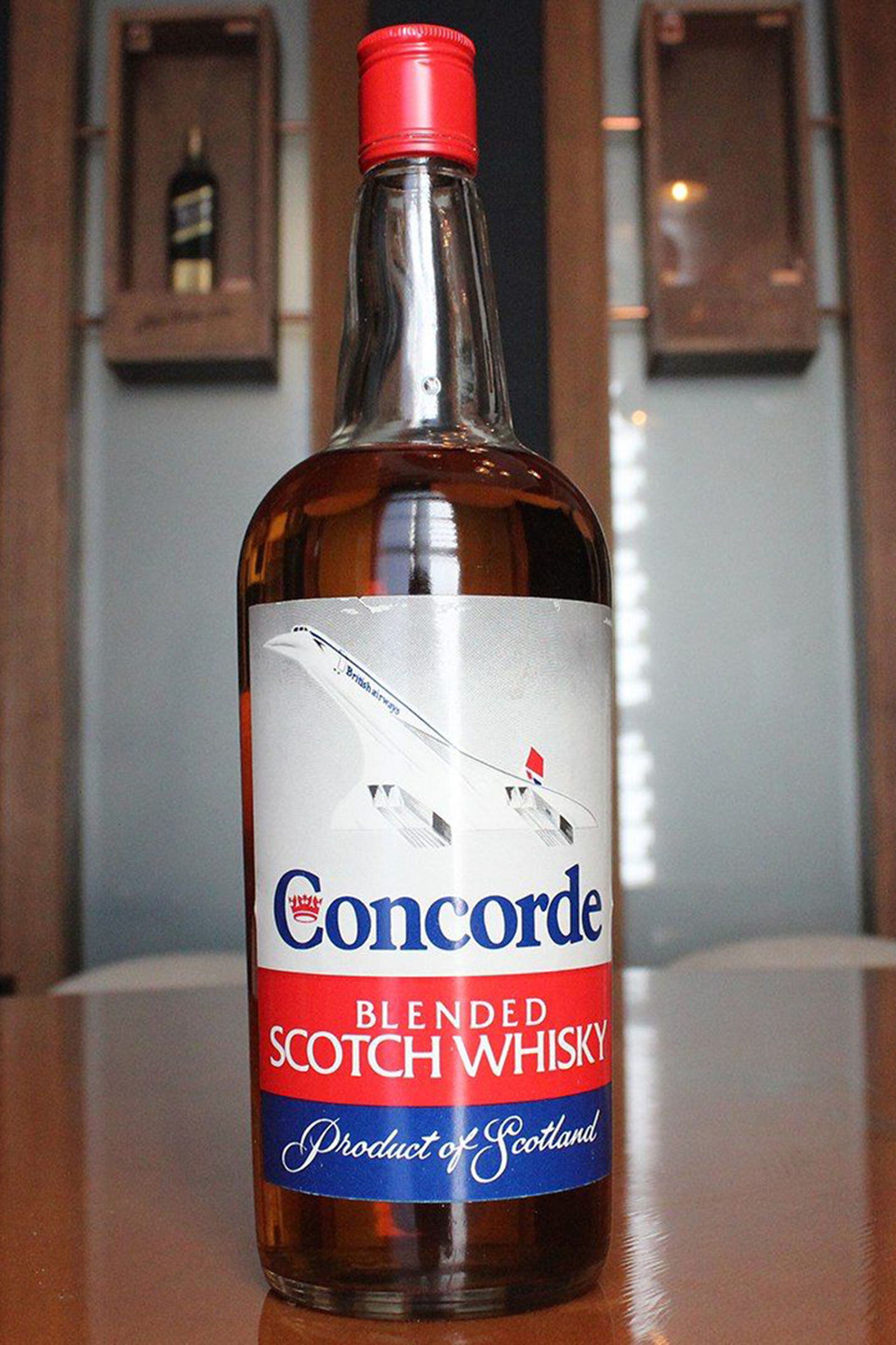 La botella que le dieron a los pasajeros del vuelo transatlántico Concorde: hay solo 3 en el mundo y una pertenece al Museo del Whisky. Es incalculable su valor