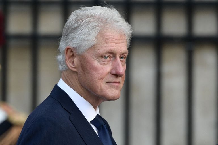 El expresidente de EE.UU. Bill Clinton también habría sido partícipe de la red de trata de mujeres que coordinaba el fallecido Jeffrey Epstein