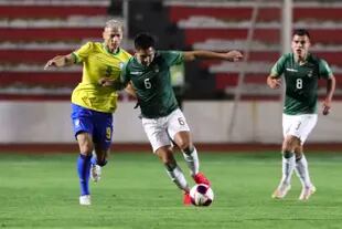 Richarlison asenta el poderio de Brasil ante la selección bolivianda, marcando el segundo.