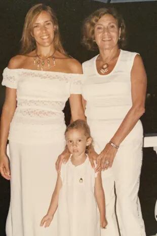 Con su hija Marina y su nieta Malena.