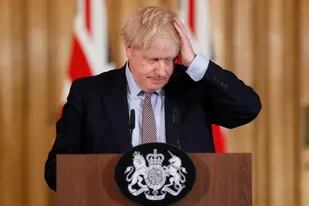 Otra fiesta clandestina en plena cuarentena británica acorrala a Boris Johnson