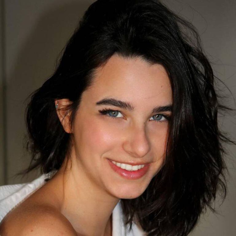 Quién era Valentina Boscardin, la modelo brasileña de 18 años que murió por Covid-19