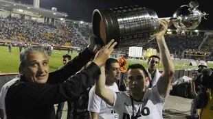 Año 2012: El Corinthians de Tite campeón de la Copa Libertadores..., frente al Boca de Falcioni