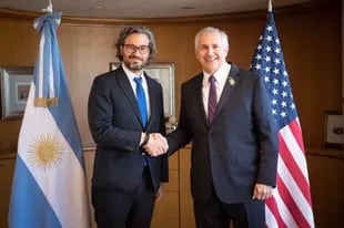 Santiago Cafiero schloss einen Bruch mit dem Mercosur nicht aus, mit dem US-Botschafter