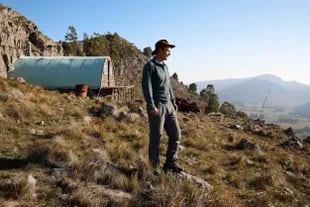 "Soñé diez años este refugio y lo construí en uno”, sostiene Carlos Eckardt, guía de montaña y productor ganadero