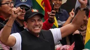 "Camacho sostiene un discurso que, aunque intenta asociarlo con la paz y unidad del pueblo boliviano, termina cargado de racismo, odio de clase y provocación", dice la periodista Mariela Franzosi.