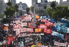 La izquierda protagonizó una masiva manifestación en Plaza de Mayo contra el acuerdo con el Fondo