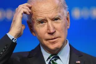 Joe Biden fue insultado durante una llamada navideña y su impensada reacción se volvió viral