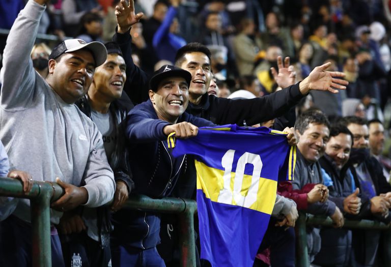 Miles de "neutrales" de Boca coparon la popular en Mar del Plata ante Aldosivi