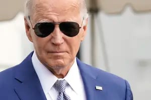 Por qué Joe Biden no figura en la boleta electoral demócrata