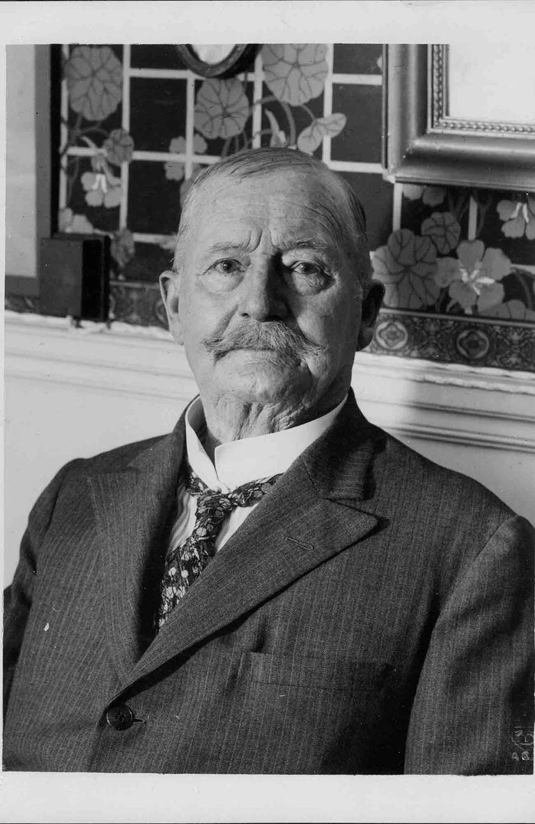Retrato de Charles Thays, fundador y primer director del Jardín Botánico de Buenos Aires y bisabuelo de Carlos Thays.