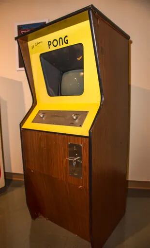 El juego Pong fue presentado el 29 de noviembre de 1972 como un arcade, y marcó una época por su jugabilidad e innovación