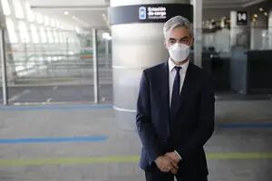 Coronavirus: Mario Meoni anunció que no se podrán cerrar las ventanillas de los trenes