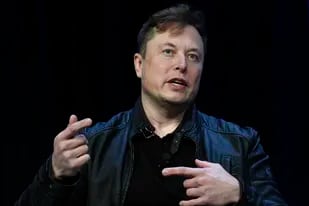 El director ejecutivo de Tesla y SpaceX, Elon Musk, habla en la Conferencia y Exhibición SATELLITE en Washington, el lunes 9 de marzo de 2020. (Foto AP/Susan Walsh, Archivo)