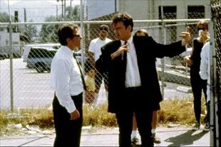 Quentin Tarantino en el rodaje de Perros de la calle, en su doble rol como actor y director.