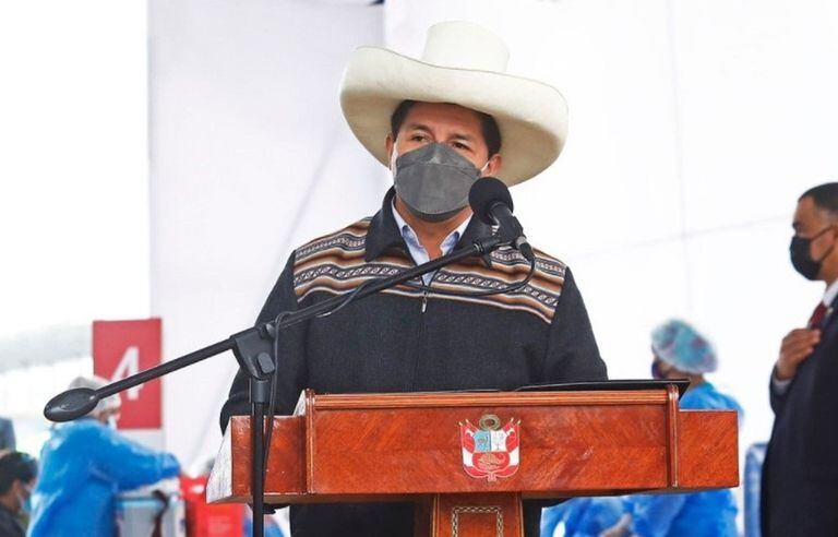 Tormenta política para Castillo: renunció el jefe de gabinete a solo 71 días de su asunción