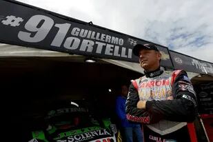 El hombre y la máquina: Guillermo Ortelli y el Chevrolet N°91 en el autódromo de Toay, el reciente fin de semana; el piloto se despedirá del TC el 5 de diciembre, en Villicum, y el 17 de abril de 2022 tendrá su carrera homenaje en La Pampa