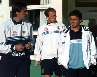 Francia '98, Sensini entre la 'Bruja' Berti y Marcelo Gallardo en la selección de Passarella; "Es mucho más que el técnico de River", analiza el exdefensor