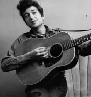 Bob Dylan le cantó a los "maestros de la guerra"