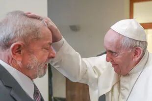 Lula durante una visita al papa Francisco 