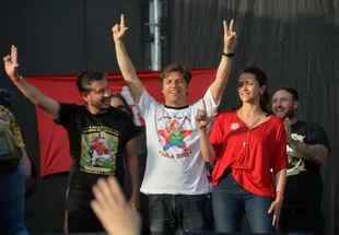 Kicillof cerró el acto de la Campaña de Lula en Argentina.