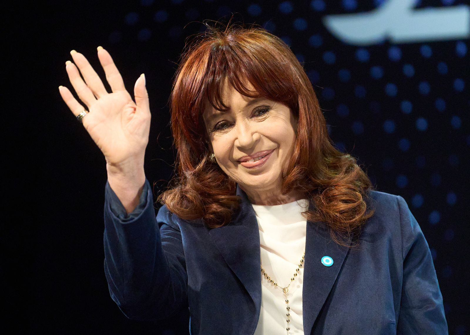 Cristina Kirchner da una charla sobre “castas, herencias, derrumbes y futuro” a un mes de las elecciones