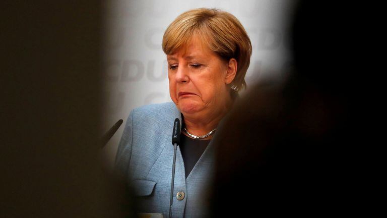 El desconcierto y la preocupación se expresan en la cara de la canciller alemana