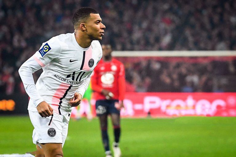 Mbappé decorated the win at the Pierre Mauroy stadium in Lille
