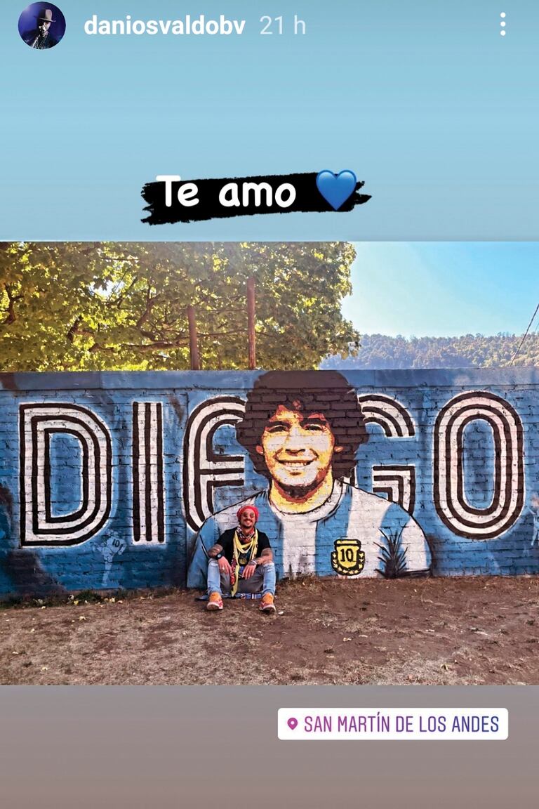 Diego omnipresente, como en todo el país, y ellos fotografiando los mismos murales
