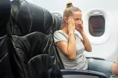 Qué ejercicios hacer durante el vuelo para evitar calambres