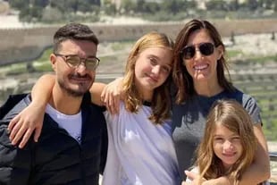 La Sole junto a su familia (Foto Instagram @sole_pastorutti)