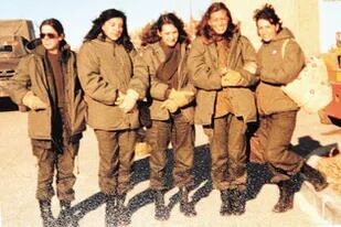 Las mujeres reconocidas como veteranas de la guerra de Malvinas recibieron una medalla oficial tardía