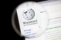 Es china, le gusta la historia y tiene una pasión: durante 10 años se dedicó a crear cientos de artículos falsos en Wikipedia sobre una mina de plata rusa